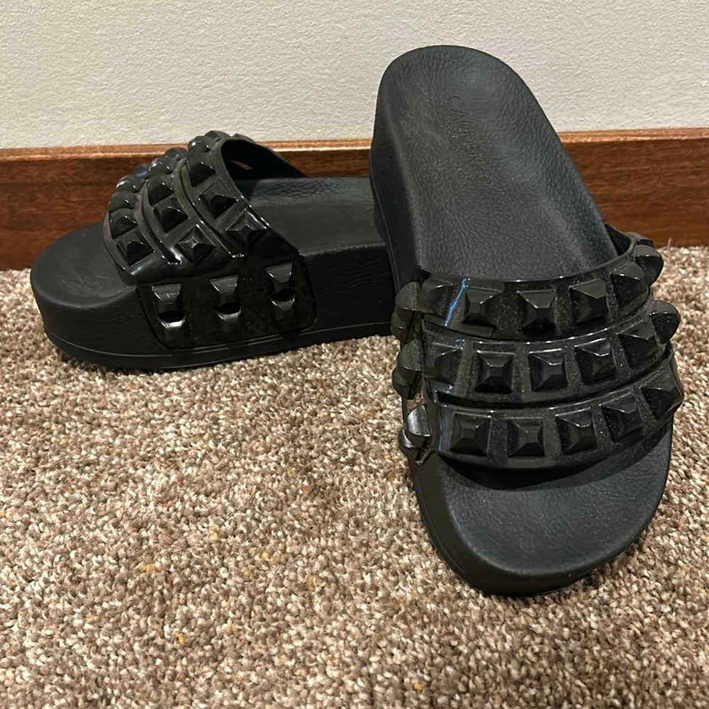 Carmen Sol black platform slide sandal